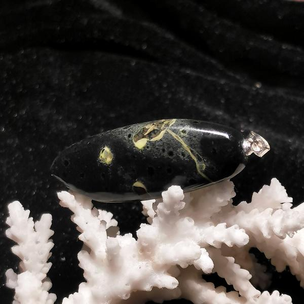 Red Green Lotus Leafe Jade